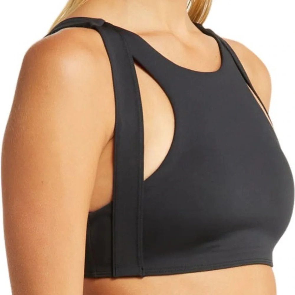 ALO Yoga Airlift All Access Cutout Bra in Black
